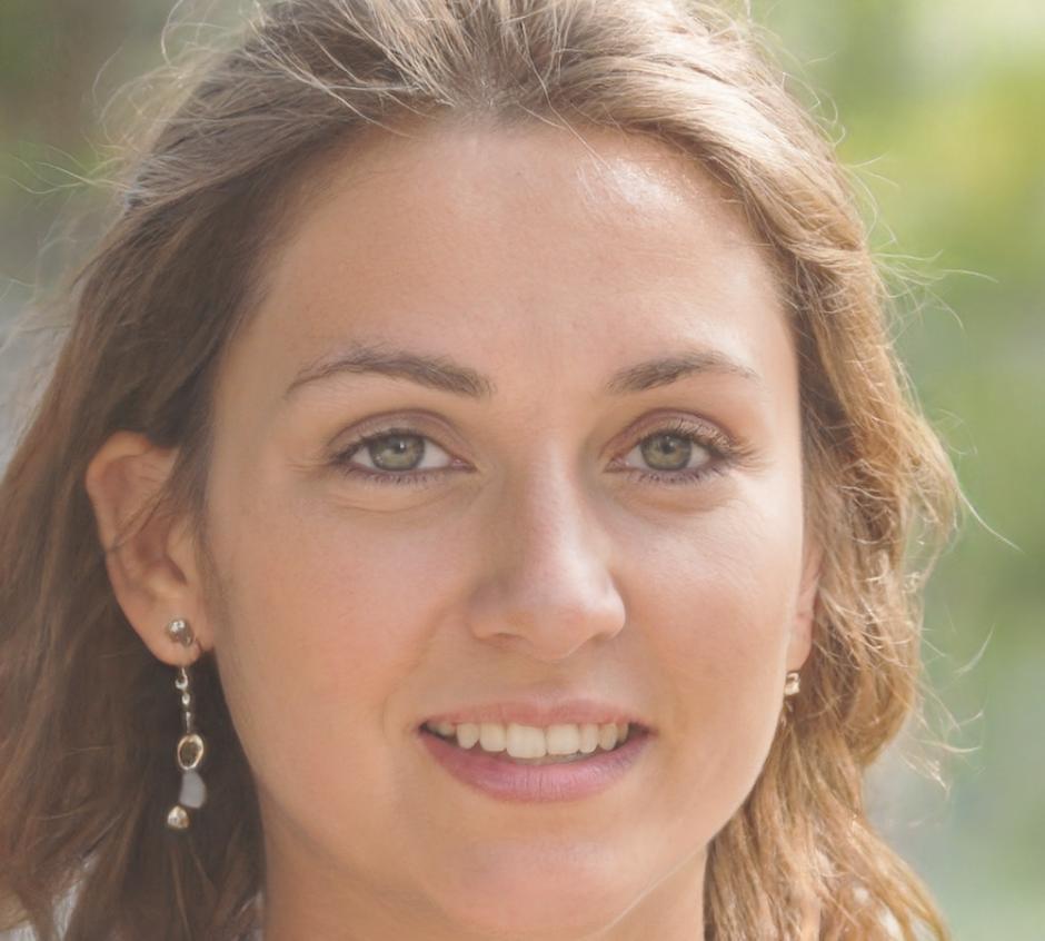 Marie, experte en récupération financière