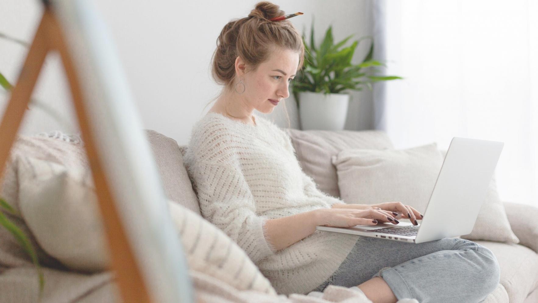 Bureau de conseil financier avec vue apaisante